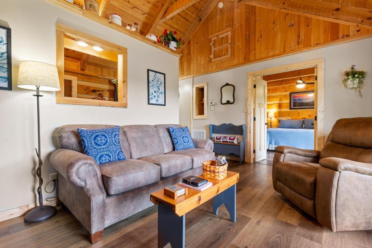 Nestled Inn McCookville Buitenkant foto